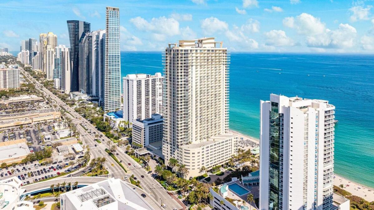 Luxury 2-Bedrooms Oceanfront Condo In Sunny Isles Съни Айлс Бийч Екстериор снимка