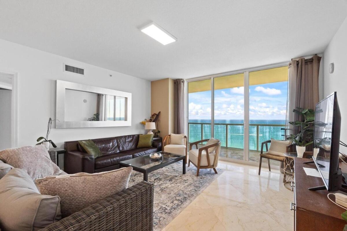 Luxury 2-Bedrooms Oceanfront Condo In Sunny Isles Съни Айлс Бийч Екстериор снимка