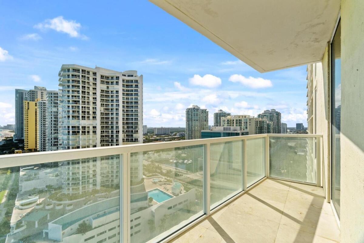 Luxury 2-Bedrooms Oceanfront Condo In Sunny Isles Съни Айлс Бийч Екстериор снимка